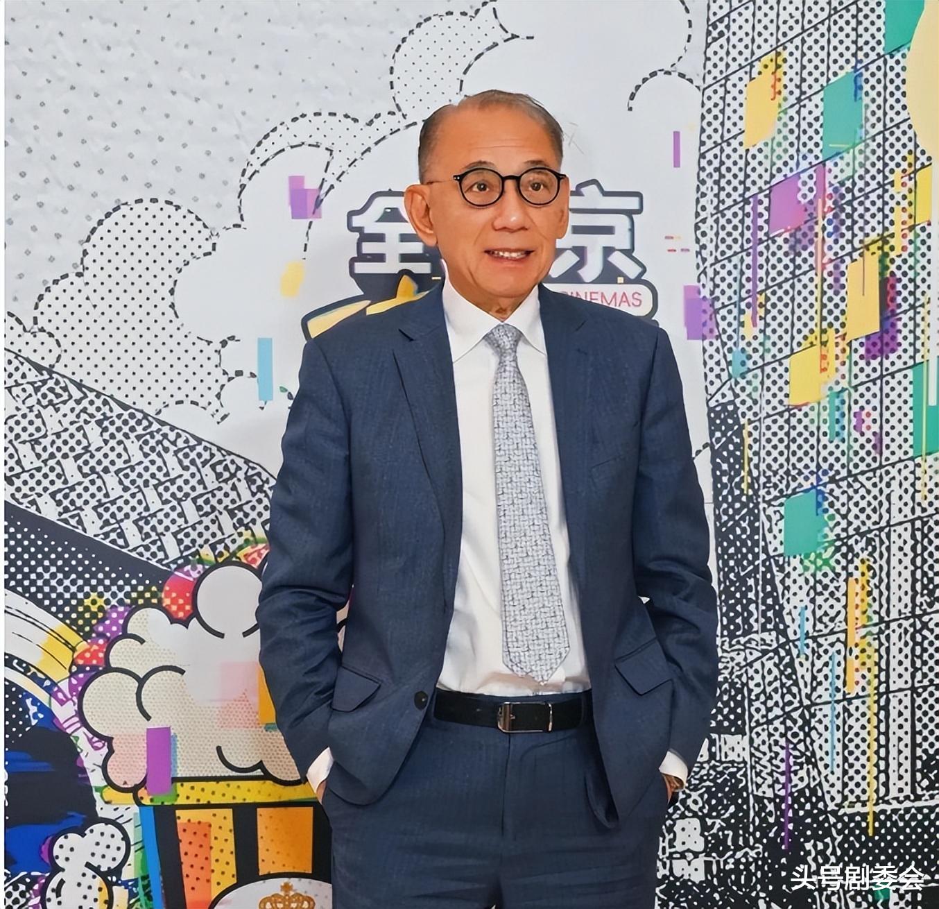 北京这夜,被“挤到靠边站”的成龙,让人看到了娱乐圈的人情冷暖