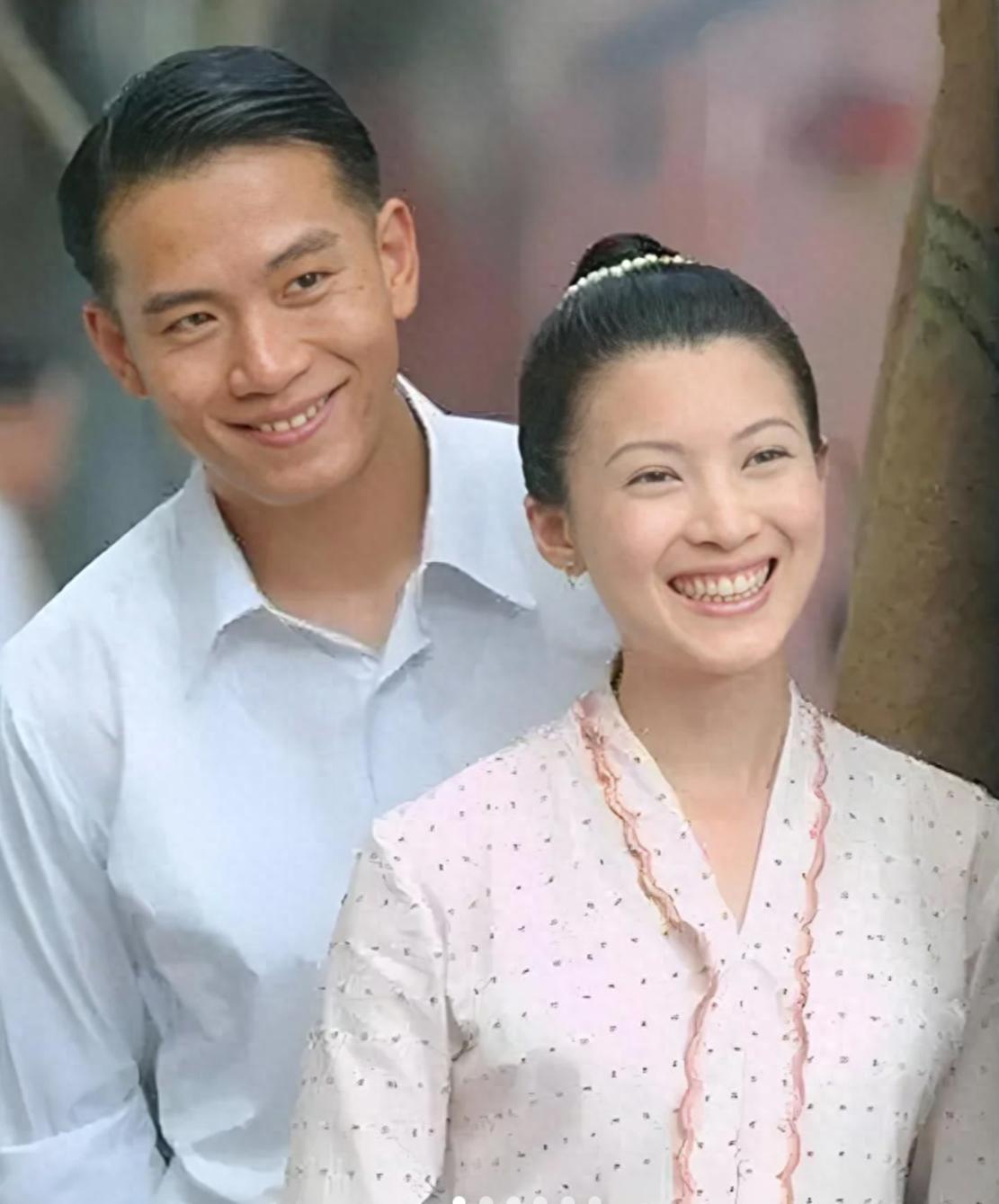 偶遇戚玉武一家四口，本人被评不好看很普通，女儿露脸长得很漂亮