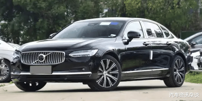 沃尔沃S90开启“价格战”，入门版仅需27.9万，标配2.0T，不香？