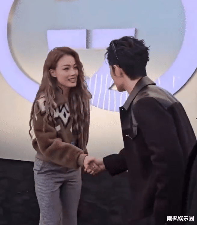 米兰这一天!江湖地位,排场体面,在32岁肖战身上体现得淋漓尽致