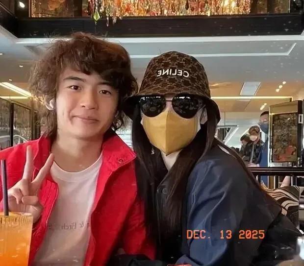 网友偶遇谢霆锋张柏芝大儿子Lucas，18岁Lucas颜值出众，像谢霆锋