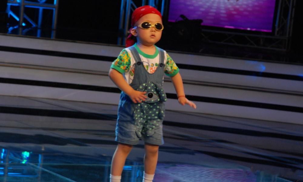 3岁上央视，5岁登春晚，7岁就年薪百万，没想到现在却成了这样子