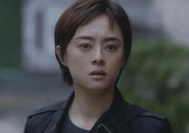 给2025年10部犯罪悬疑剧排个名：《绝密较量》垫底，《棋士》第3