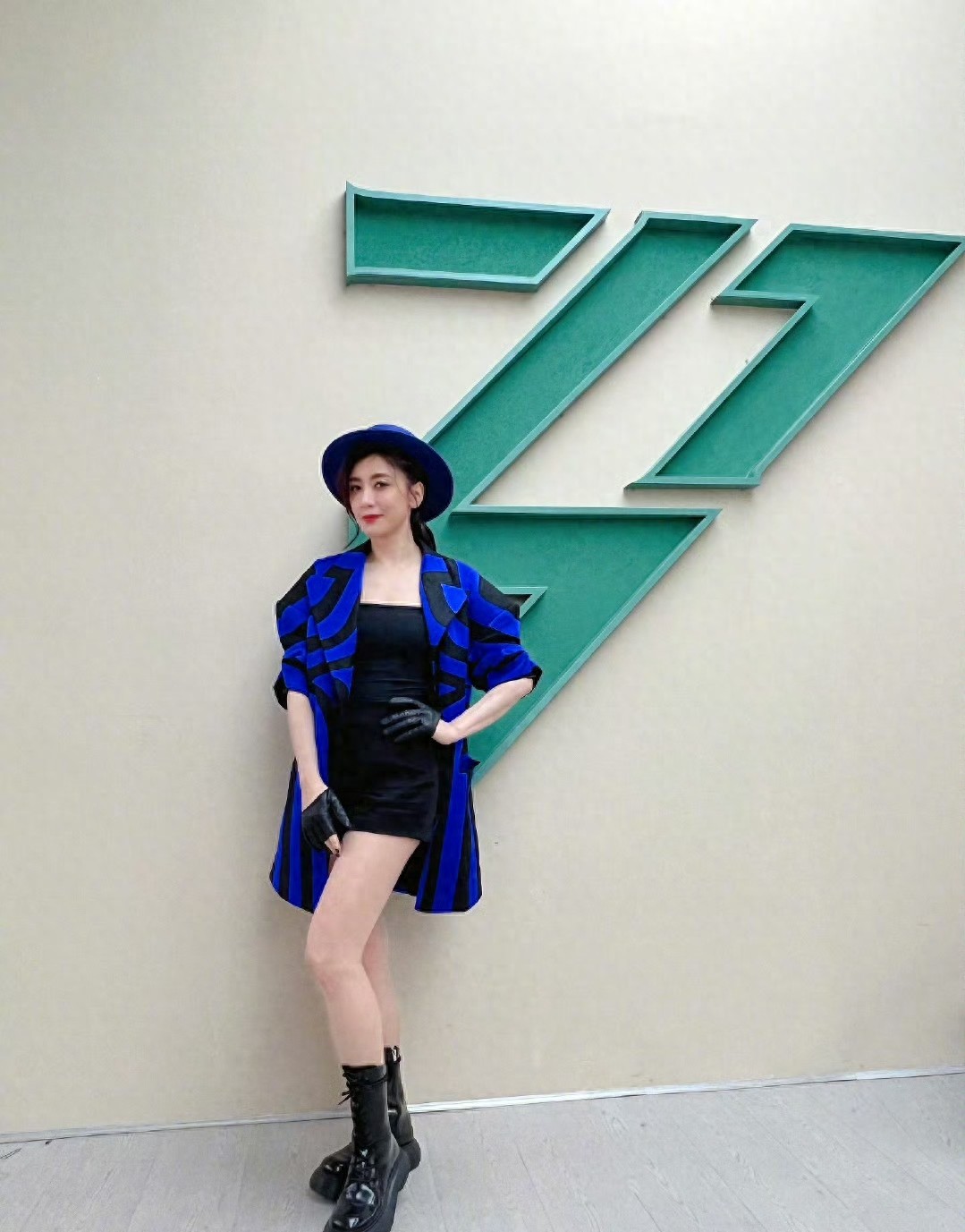 贾静雯:离开前夫后,再婚嫁弟弟朋友,生了3个女儿