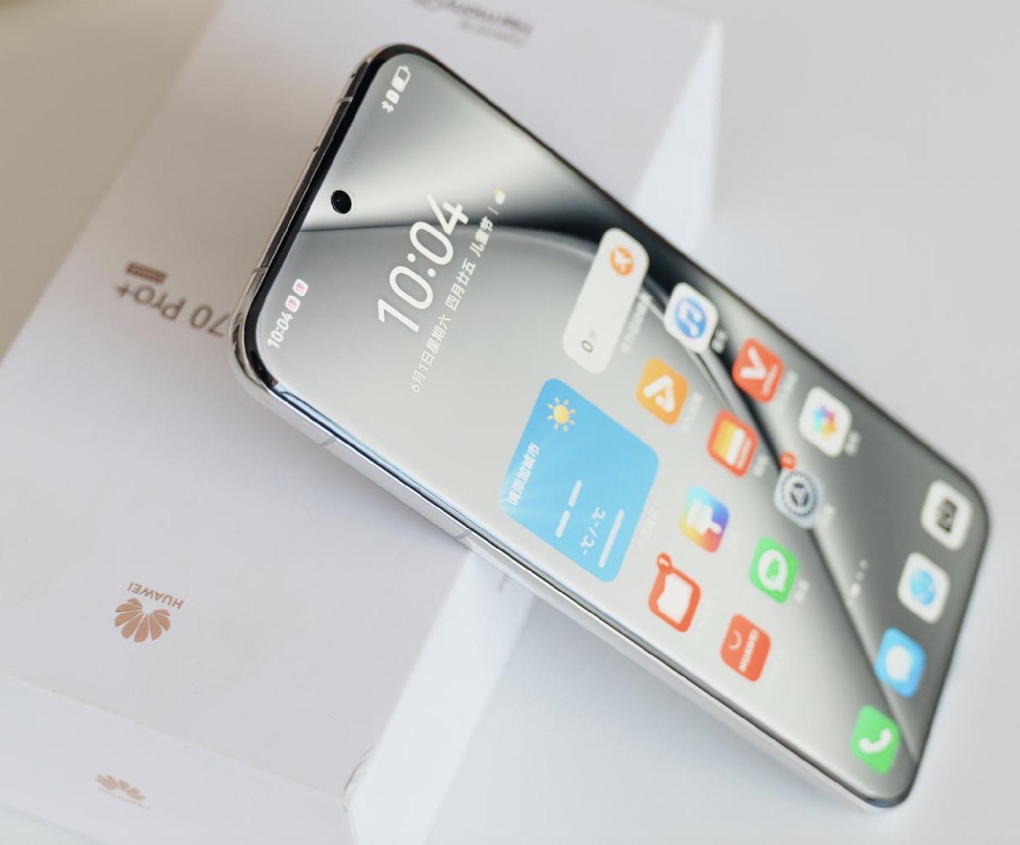 華為拍照旗艦突降2500元，16GB+512GB+純血鴻蒙，支持雙衛星通信