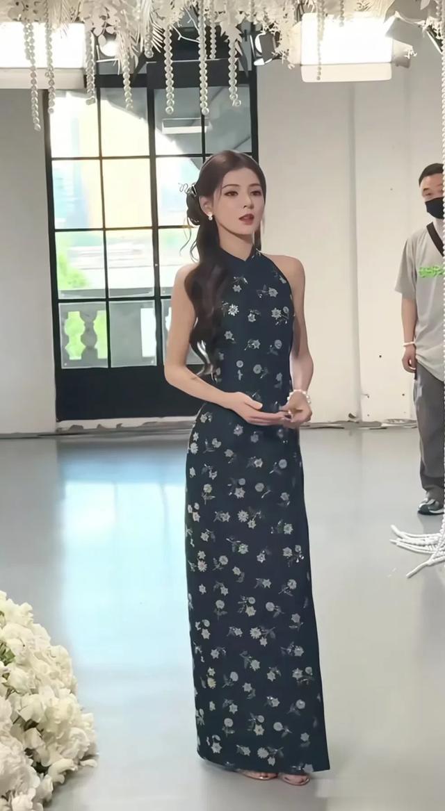 张予曦的浓颜深情眼冲击力有多强？网友：她得到了上天的偏爱