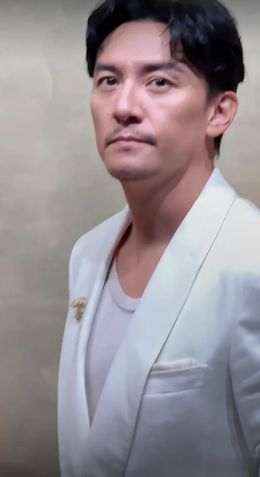 Cartier高珠展活动明星生图：张婧仪超美宋佳脸垮，张震真的老了