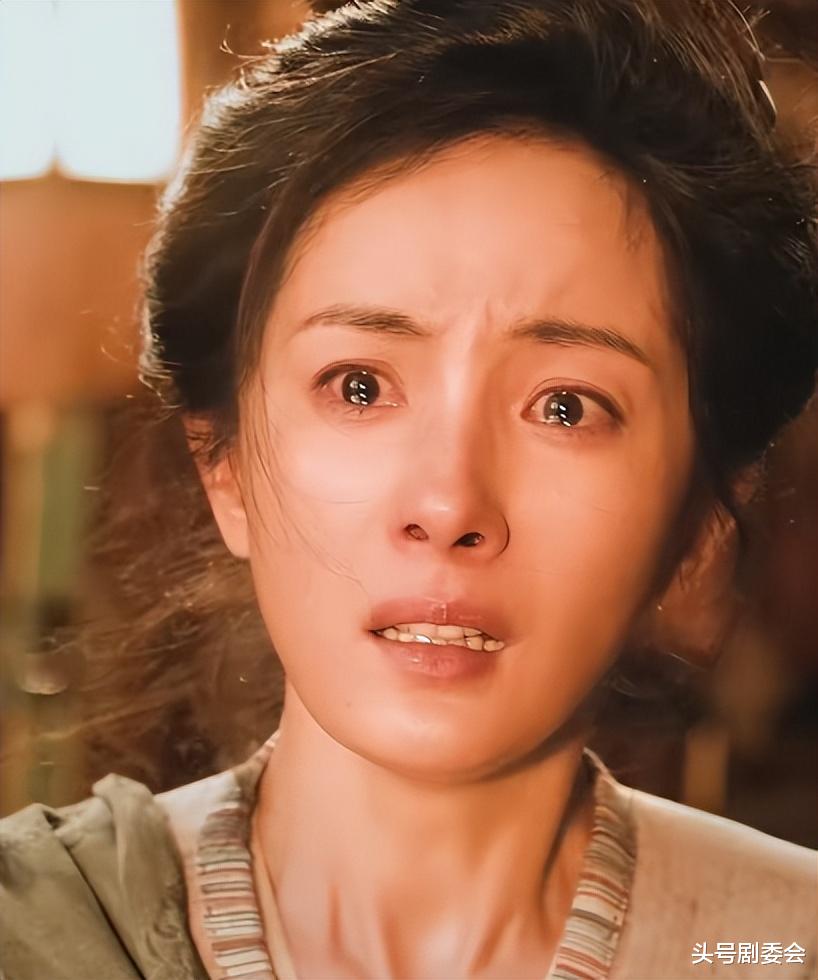 不会哭别尬哭！《利剑玫瑰》满脸狰狞的迪丽热巴，让假哭演员羞愧