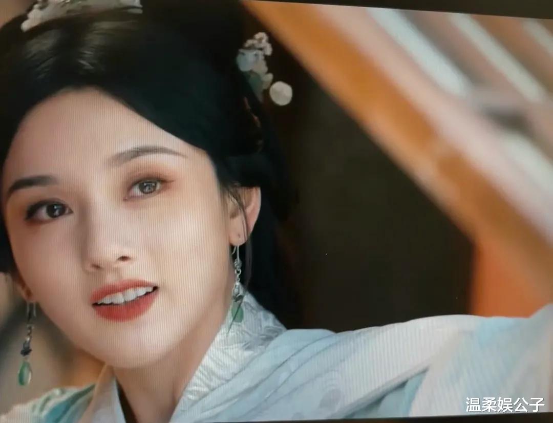 没有比较就没有伤害！如果换他来演《折腰》，刘宇宁就不会被骂了