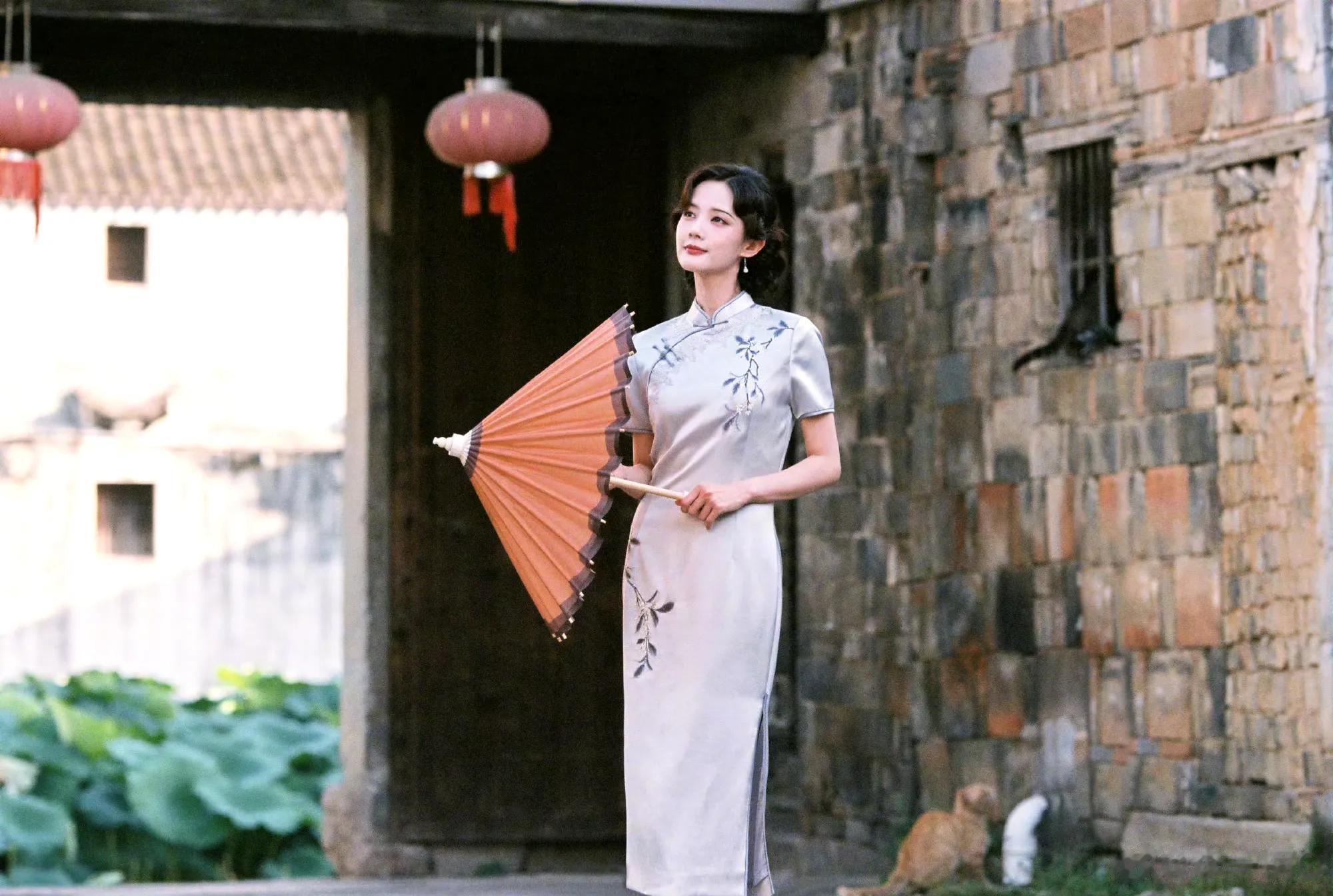 李一桐新中式旗袍