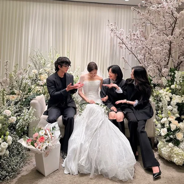 韩国知名女星走出离婚阴霾,与15年前“剧中暗恋角色”重逢