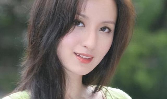 从环球小姐到亿万老板娘,靠身材博出名头的张萌,到底经历了什么