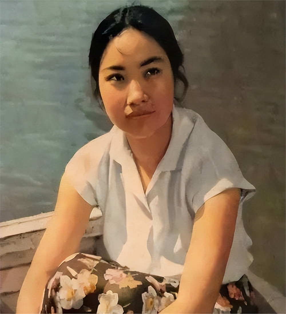 定居美国10余年，78岁却回国“捞金”，这就是人民口中\老艺术家\