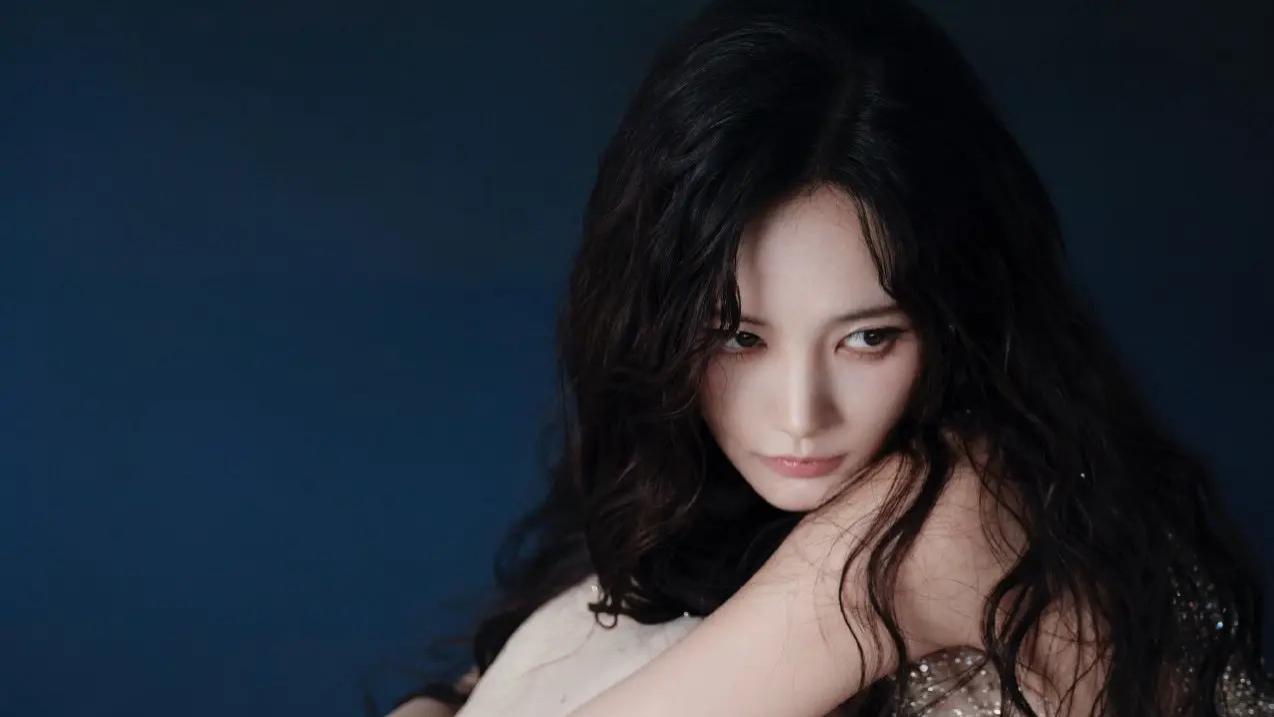 李一桐亮相爱奇艺尖叫之夜，“深海人鱼”造型惊艳全场