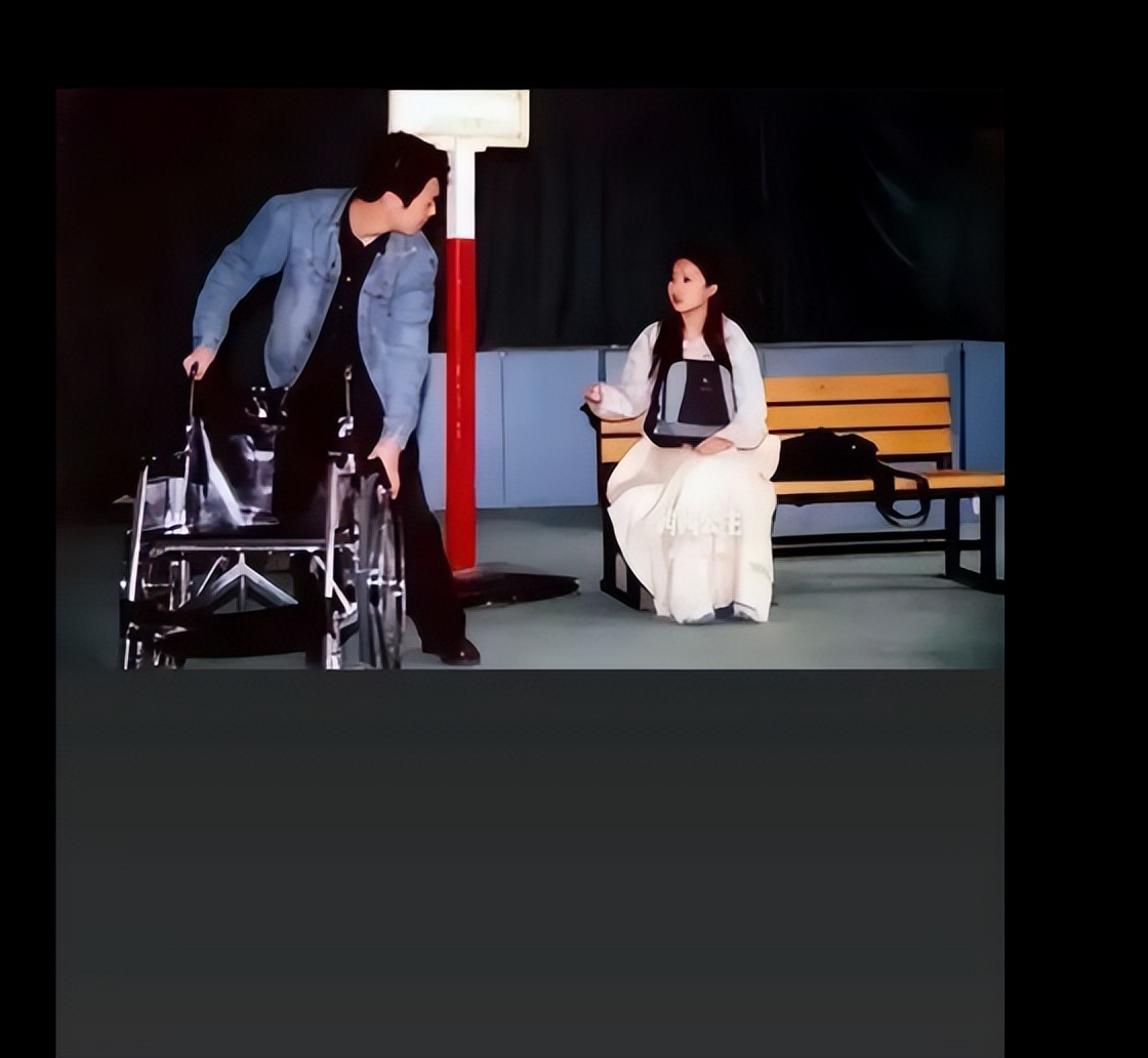 往事如烟：刘亦菲朱亚文大学青涩照，画面感十足！