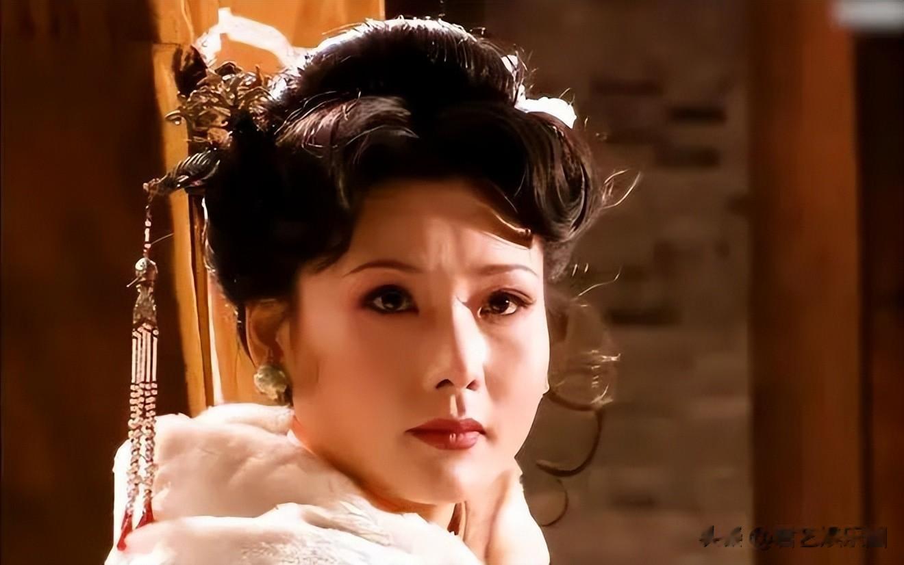 张艺谋\毁\了何赛飞