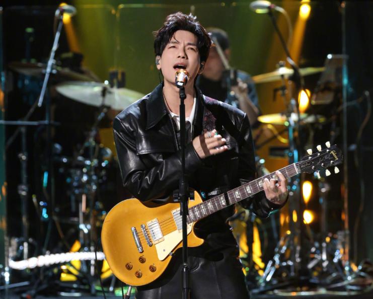 《歌手2025》再次“双补位”，竟请来久违露面的“女神级”歌手