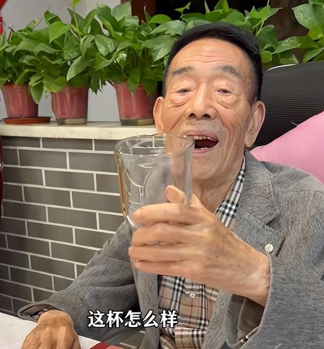 吃相难看！杨少华去世更多细节被扒，原来让人恶心的事不止一件
