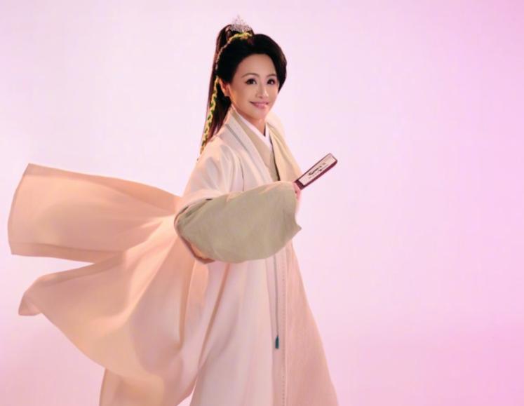 《乘风2025》叶童终于忍不住了,竟当面吐槽,无奈都写在脸上