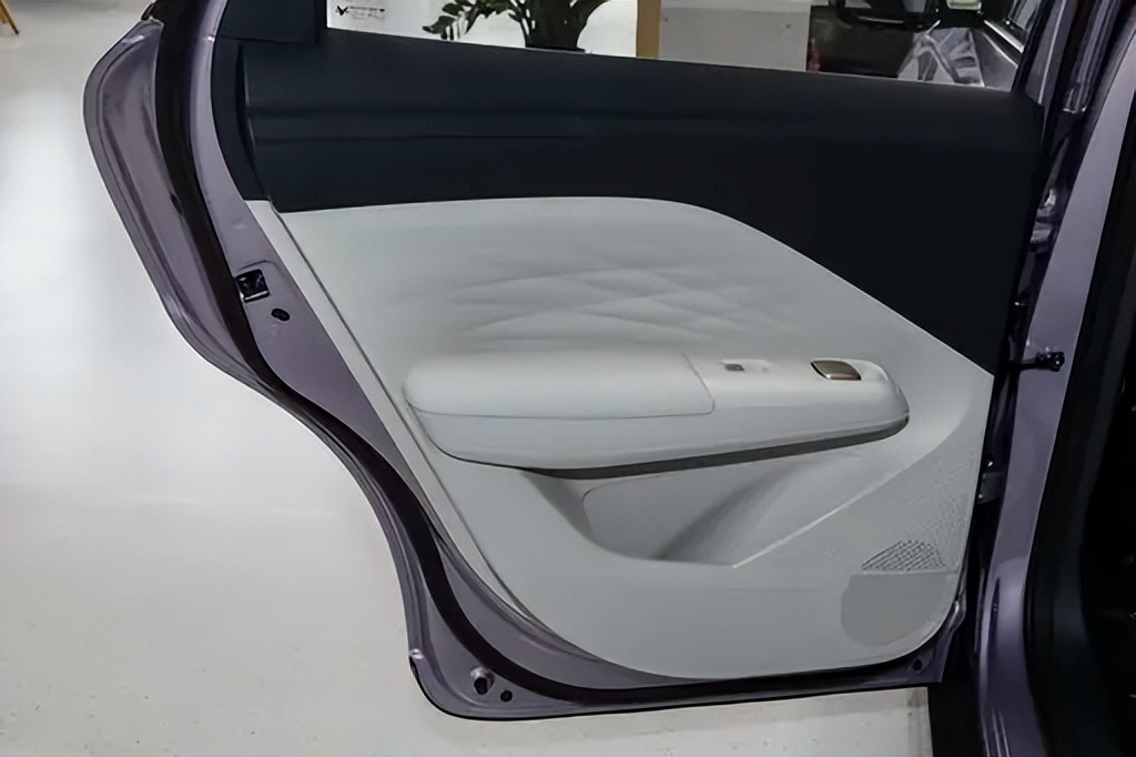 售价6.28-8.78万元，A0级纯电车再添\新丁\，极狐T1超香