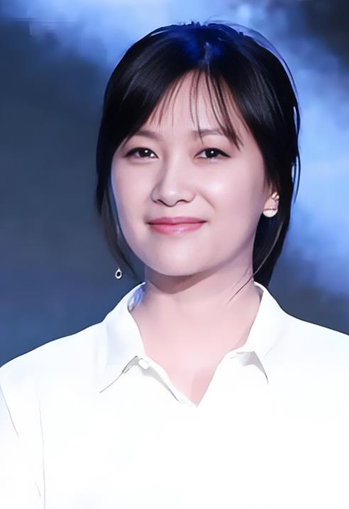 风流才女徐静蕾现状:住美国豪宅,身材发福,51岁不婚不育