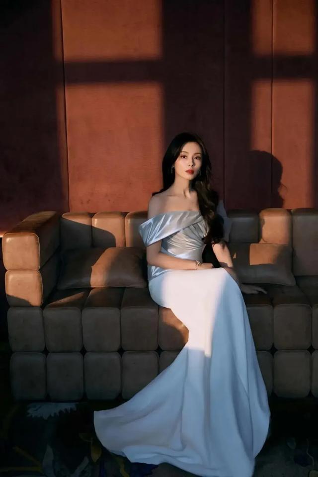 刘涛小姐姐47岁逆龄美爆了，张张美若天仙的女神已上线。