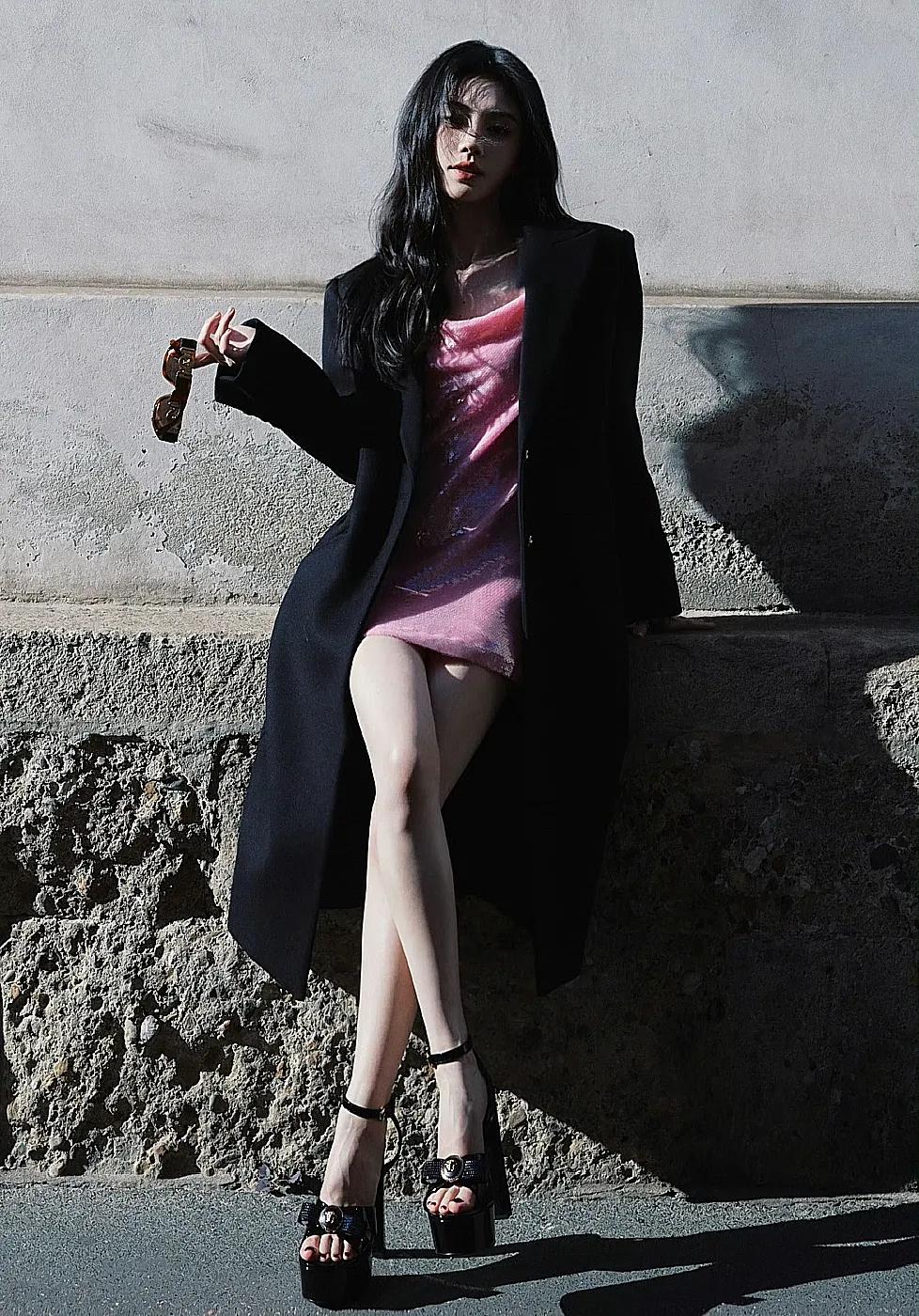 鞠婧祎，米兰，妈咪感十足