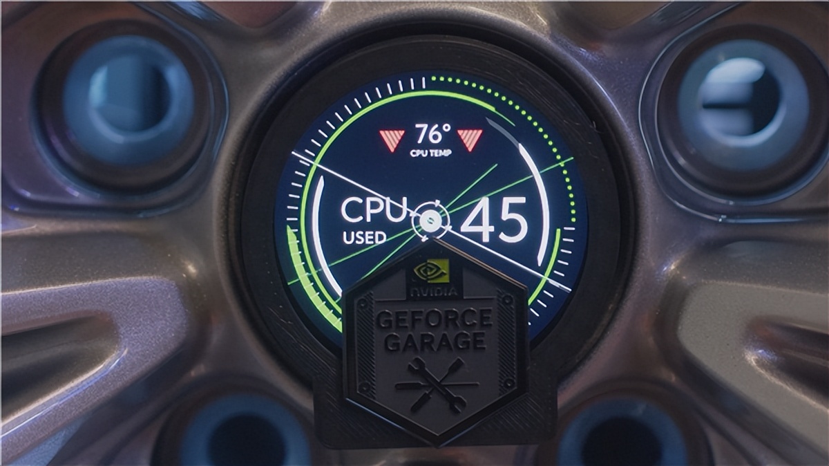 RTX 5080整機塞進保時捷911輪轂！通過鑰匙開機重啟