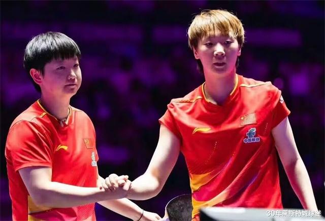 孙颖莎坦诚能赢很幸运！王曼昱可借鉴朱雨玲，戴耳塞对抗球迷干扰