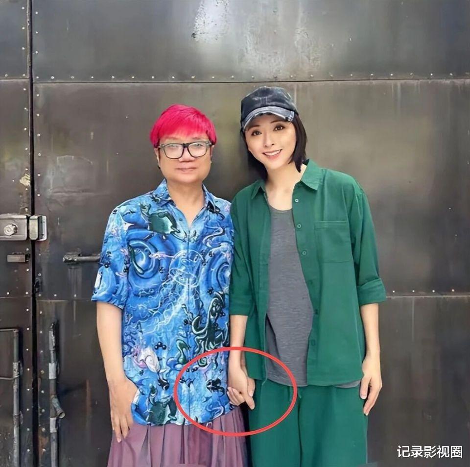 郝蕾田海蓉韩寒刘晓庆秦海璐，程青松豪华朋友圈曝光，个个都不简单