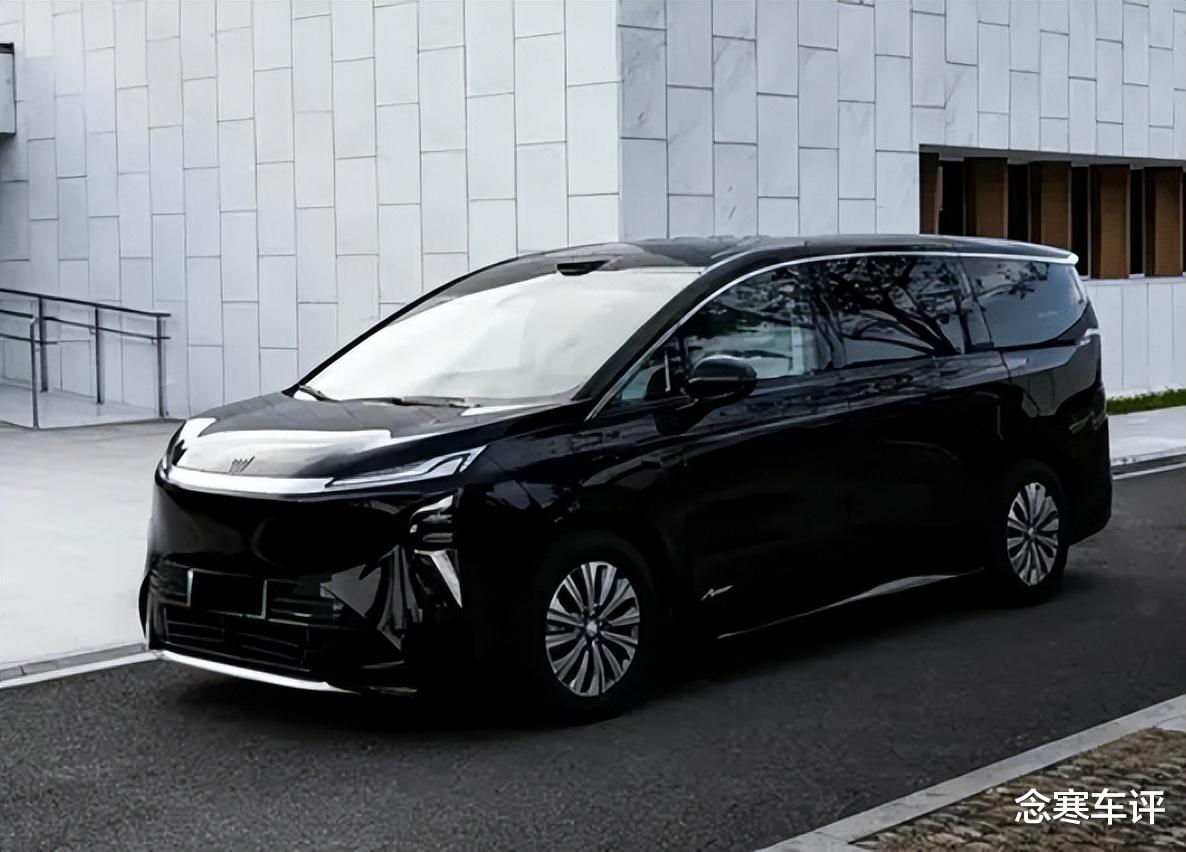 别克新MPV咋选?车长5米26,三种动力,纯电续航632km,首选插混