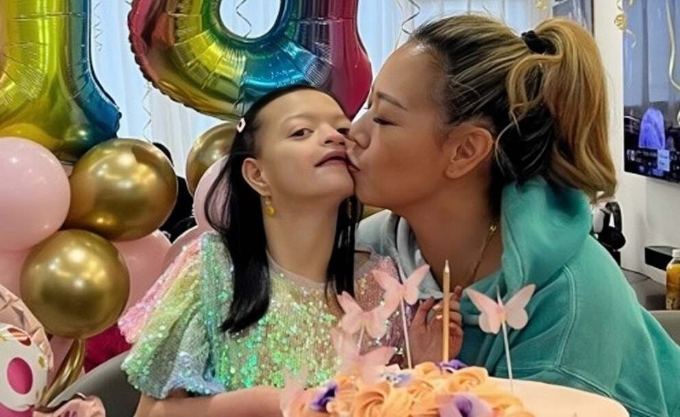 香港知名女星女儿15岁生日,患基因病不会走路,被断言活不过两岁