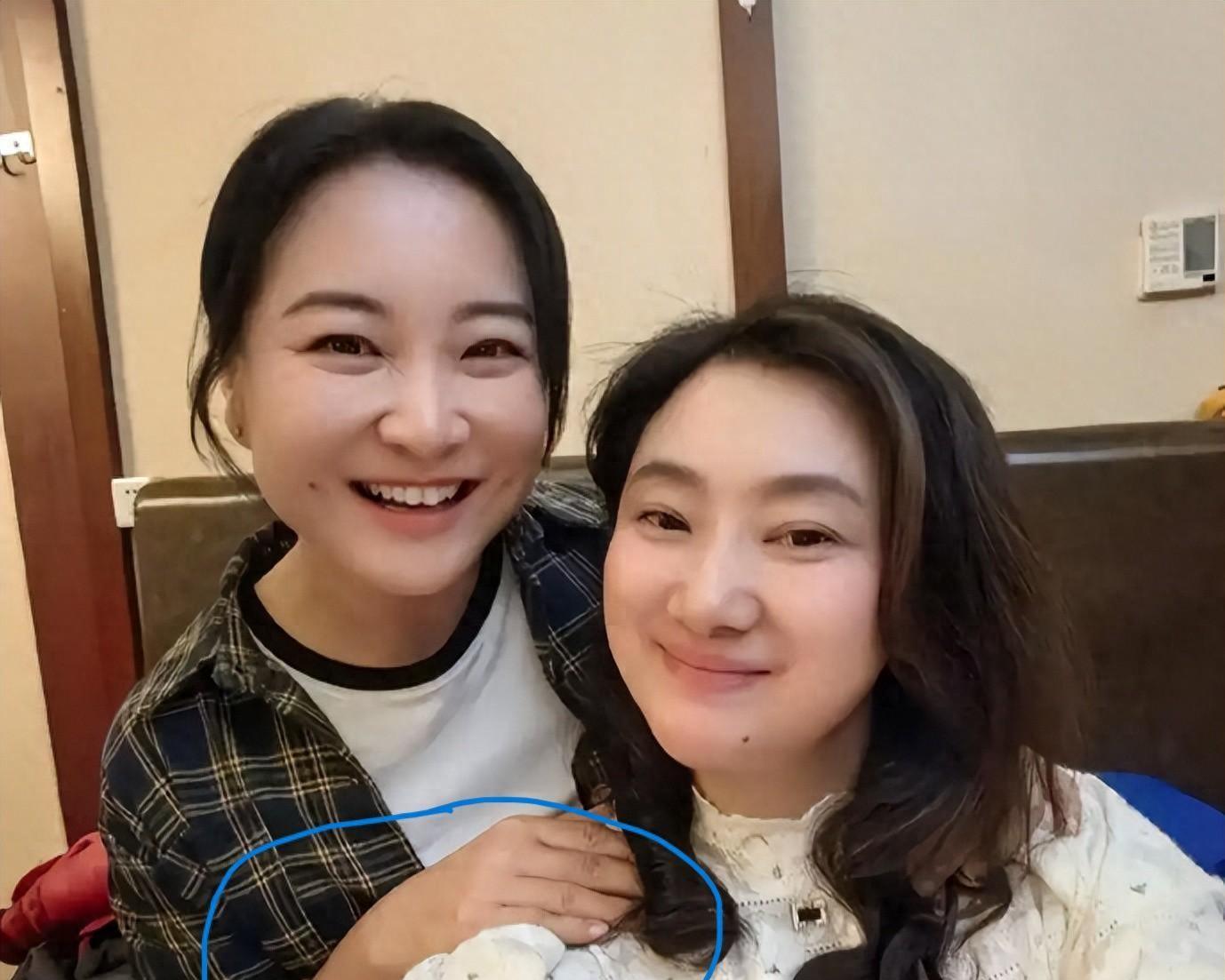 贾玲体重反弹回归,新作《转念花开》宣发低调,她为何如此“佛系”?