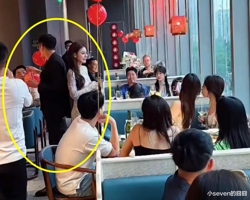 汪小菲马筱梅招待亲友现场照曝光，汪小菲挨桌敬酒，气氛很热闹