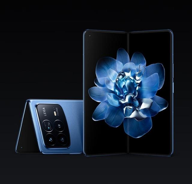 巨屏時代到來！2025年旗艦大折手機重構移動生產力