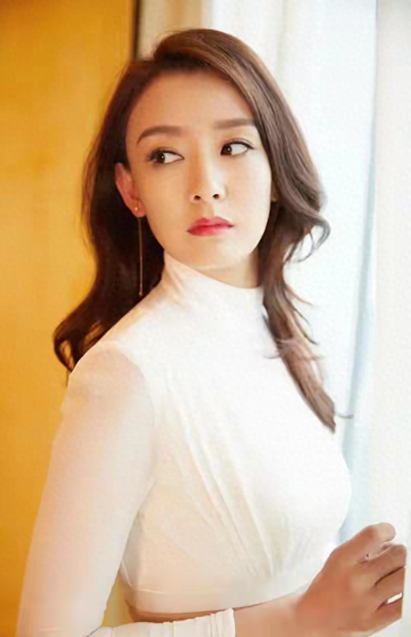 周奇奇：演艺星河中的多面明珠！