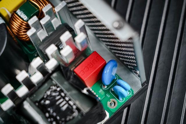 耕升星极破冰1000D电源评测 足千瓦超白金水准