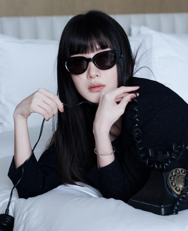 39岁江疏影近况曝光,嘴歪脸僵、膀大腰圆,身材发福胖到认不出