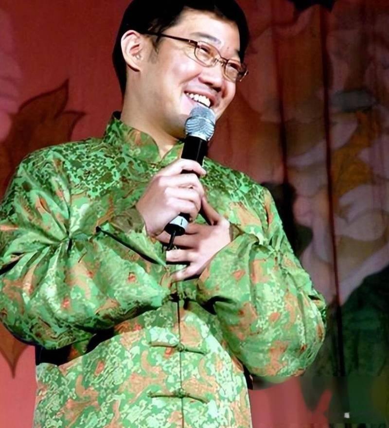 他是知名相声演员，当过主持人上过春晚，如今转行当网红很成功