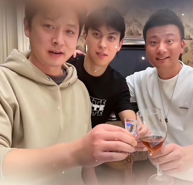 分居 18 年却坚称没离婚!62 岁的李玲玉容颜不再,混血儿子颜值逆天