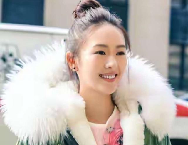 张国立也没想到,那个被他儿子暴打的童瑶,早已让人刮目相看