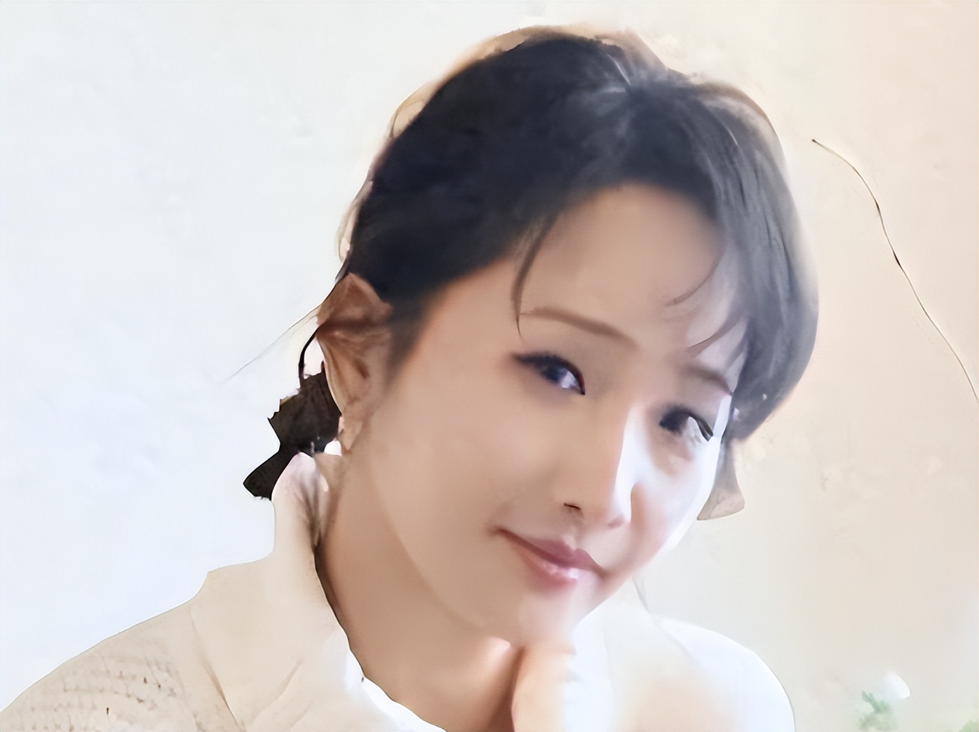 原来她早已去世！墓园和寿衣都是自己定的