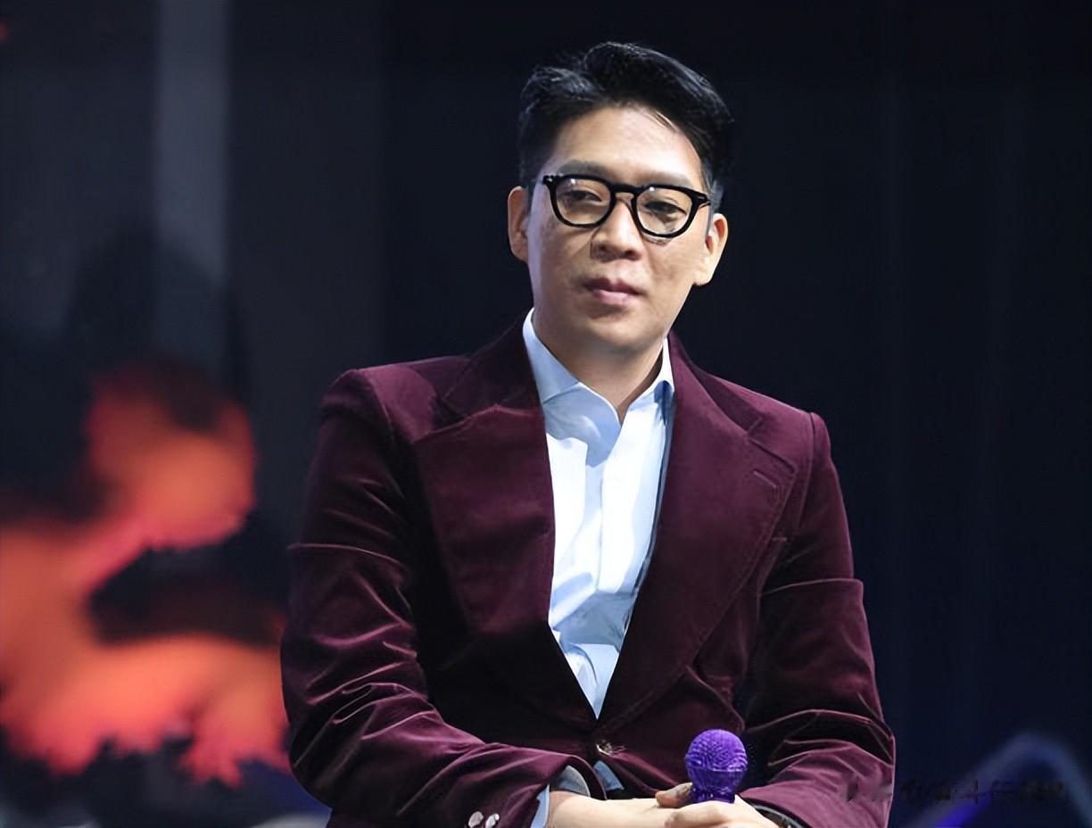 被说是“狗咬狗”？韩国男歌手、女演员因一张旧照公然开撕！