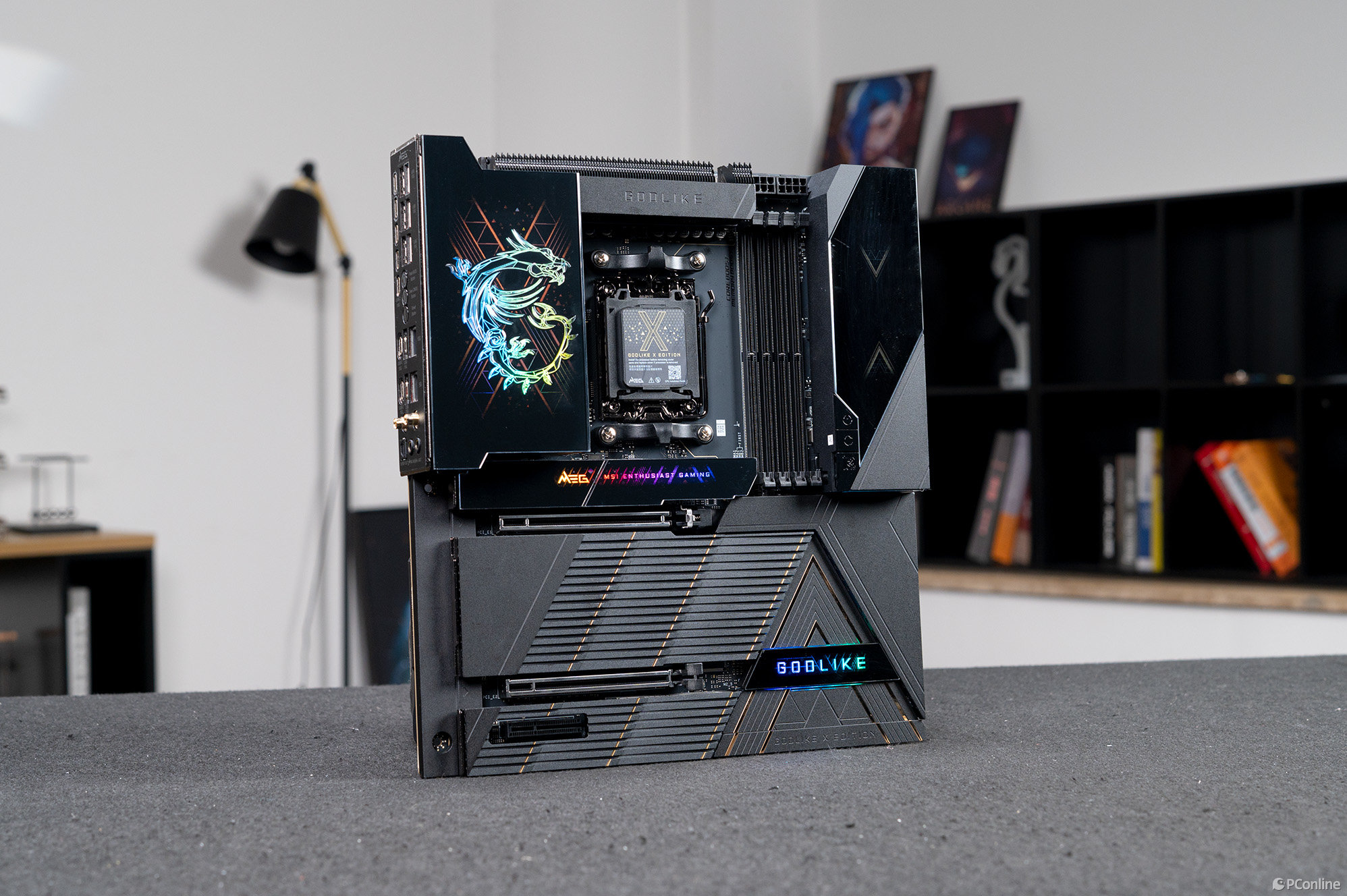 巔峰再臨！微星MEG X870E GODLIKE X顏值實拍