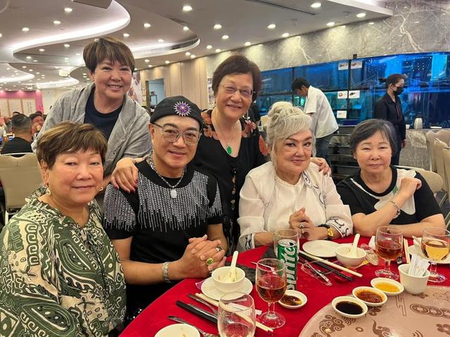 TVB绿叶约满后不被公司续约感心淡,获富贵朋友帮助工作机会多多