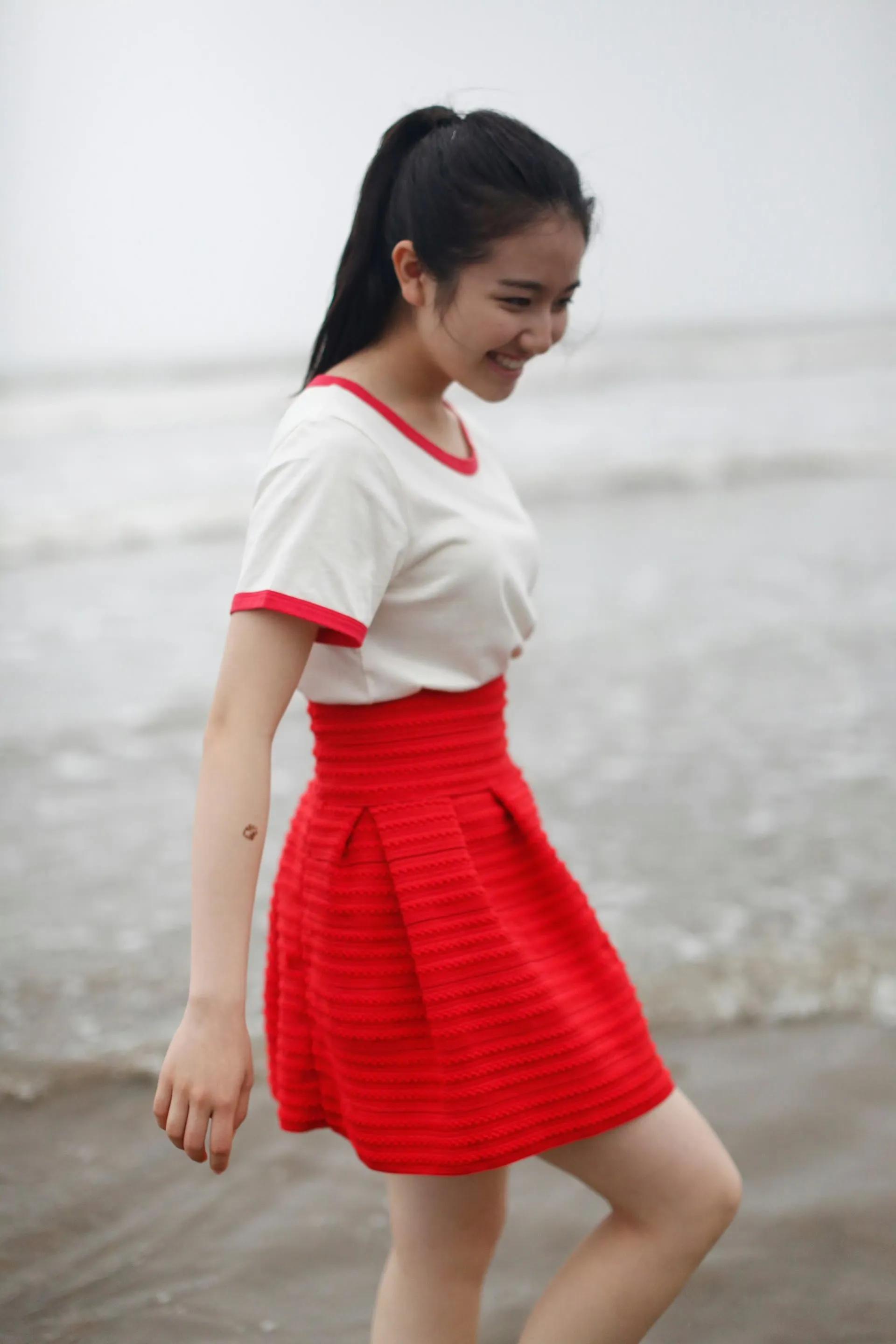 李兰迪早期海边素颜写真