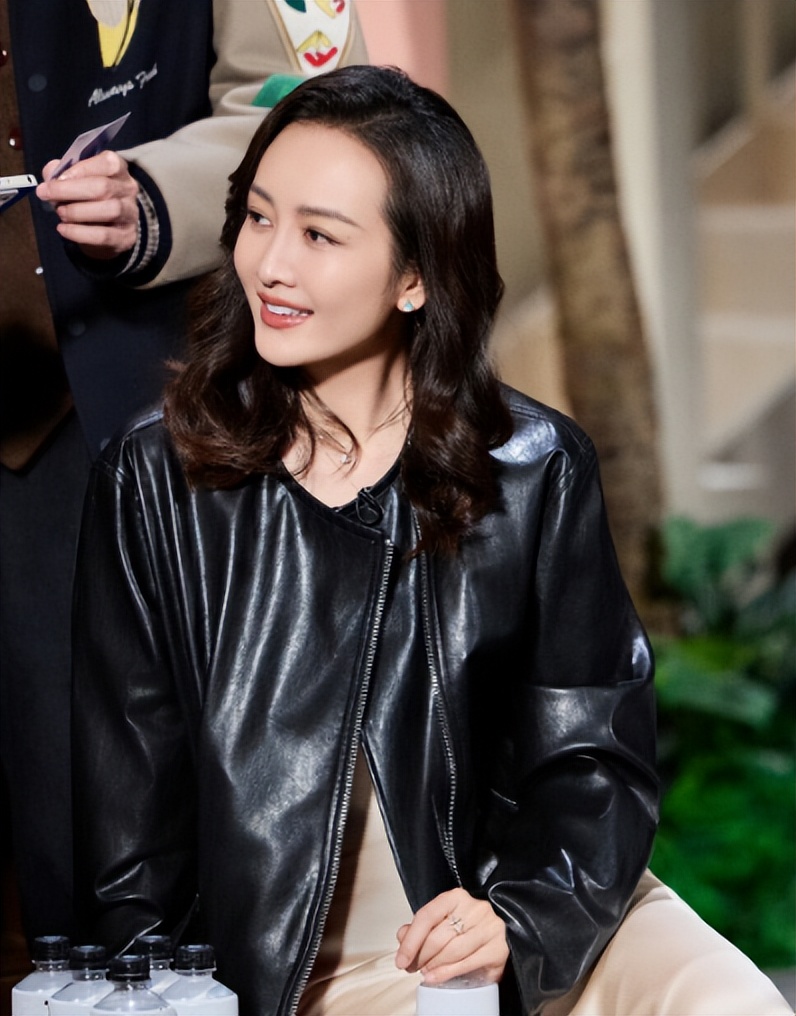 领证消息刚曝光，恶心的一幕就出现了，\回旋镖\终究扎到王鸥身上