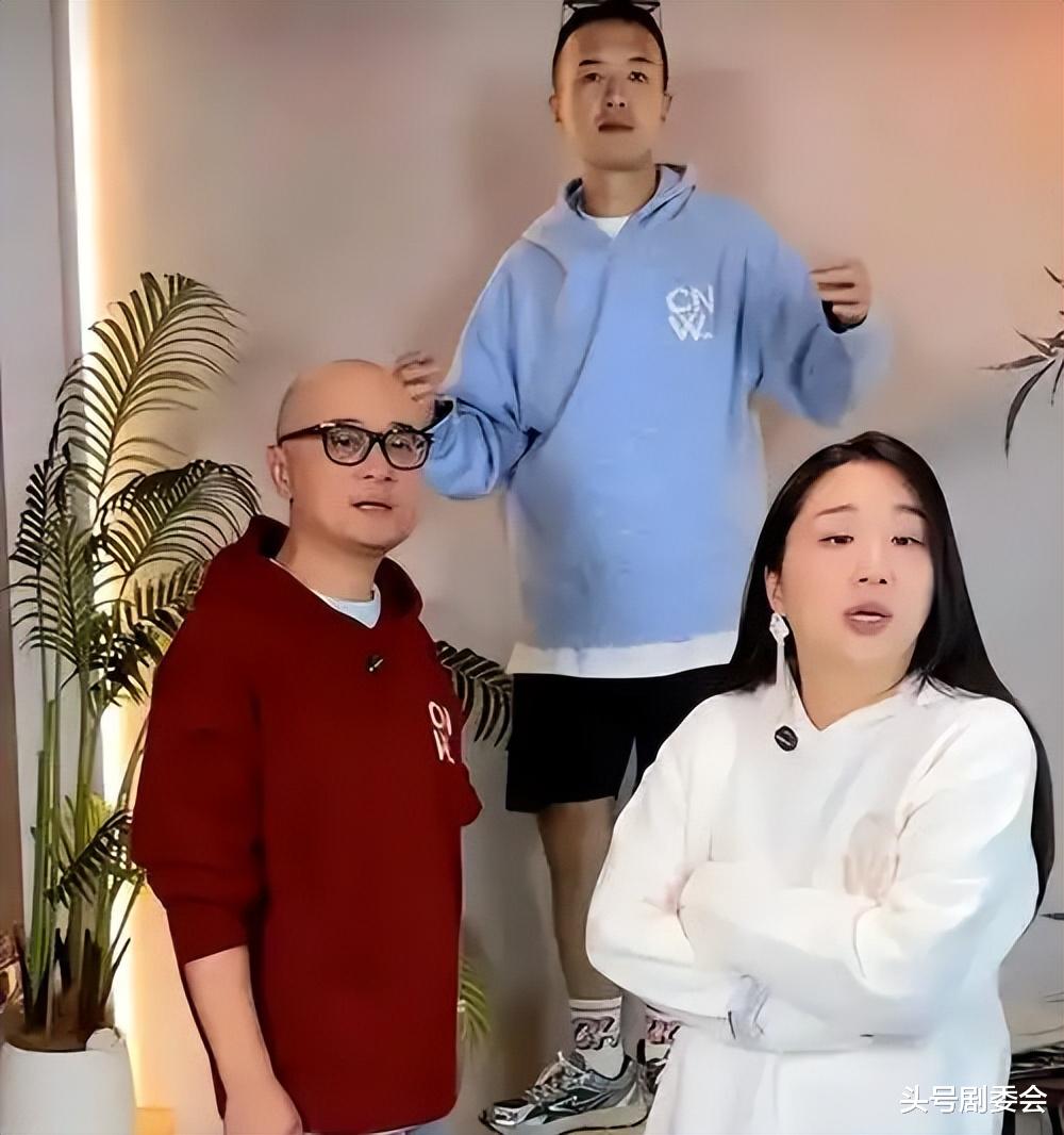 没想到，才离婚1年，傅首尔就有2个明显变化，杨幂的话得到印证