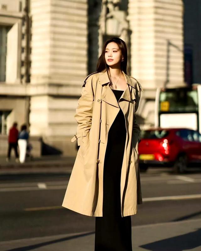 小S二女儿晒伦敦街头美照,穿衣大胆走性感成熟风!