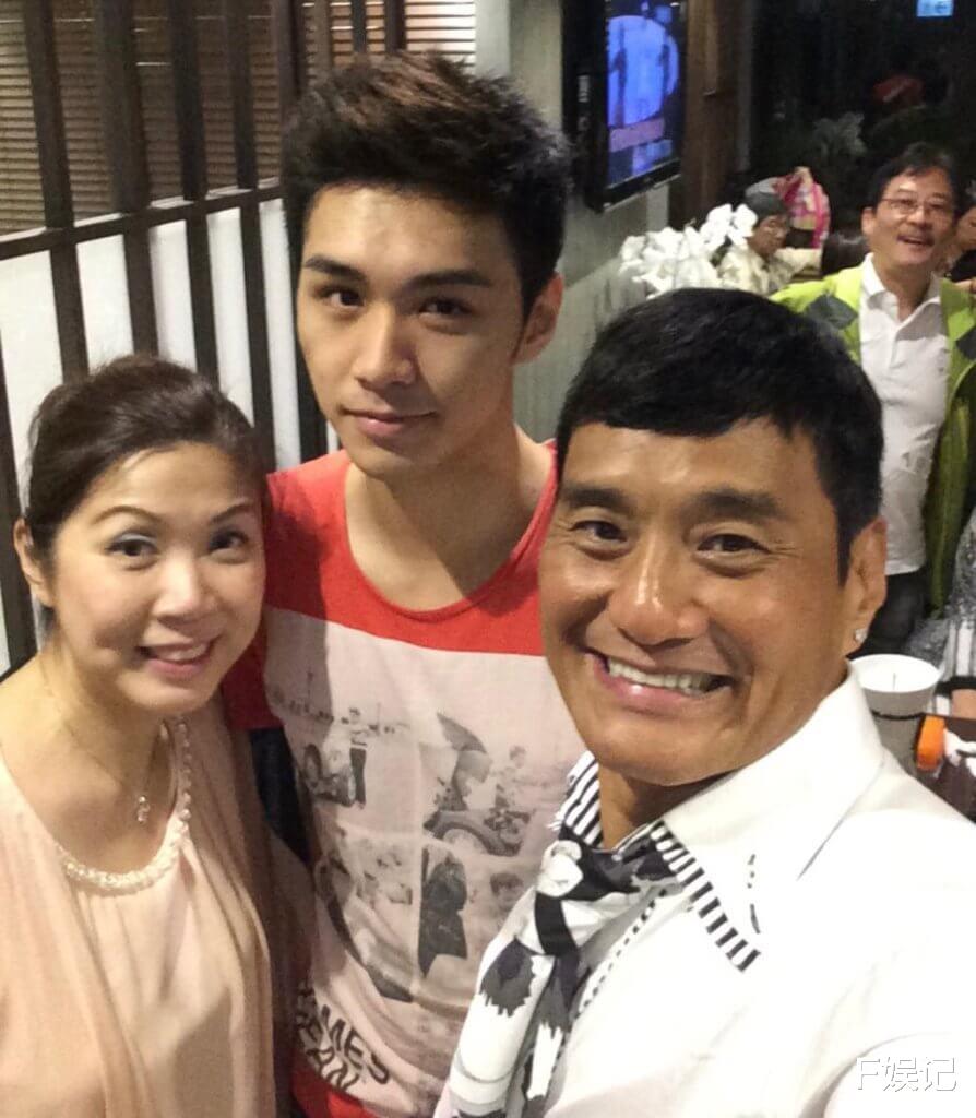 TVB御用恶人王俊棠的儿子跑龙套星途不好 自曝兼职送外卖当锻炼